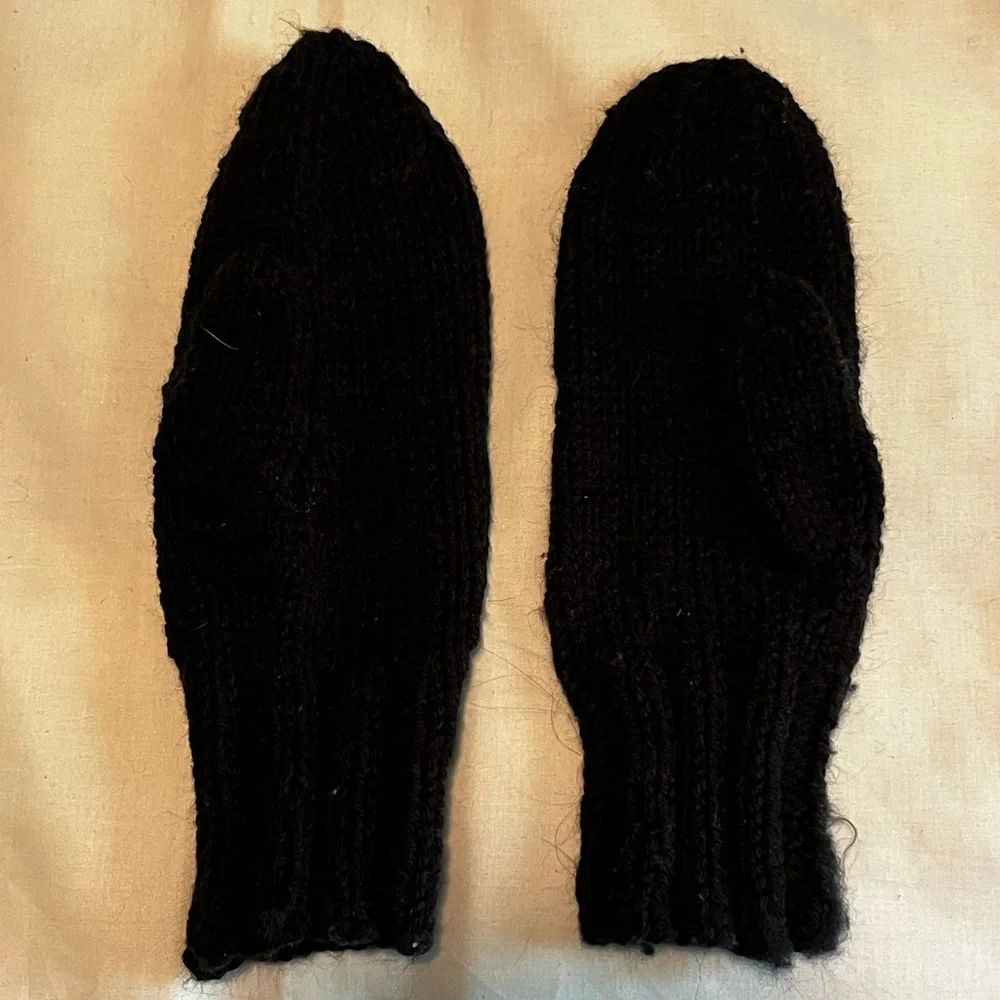 Black handmade knit mittens